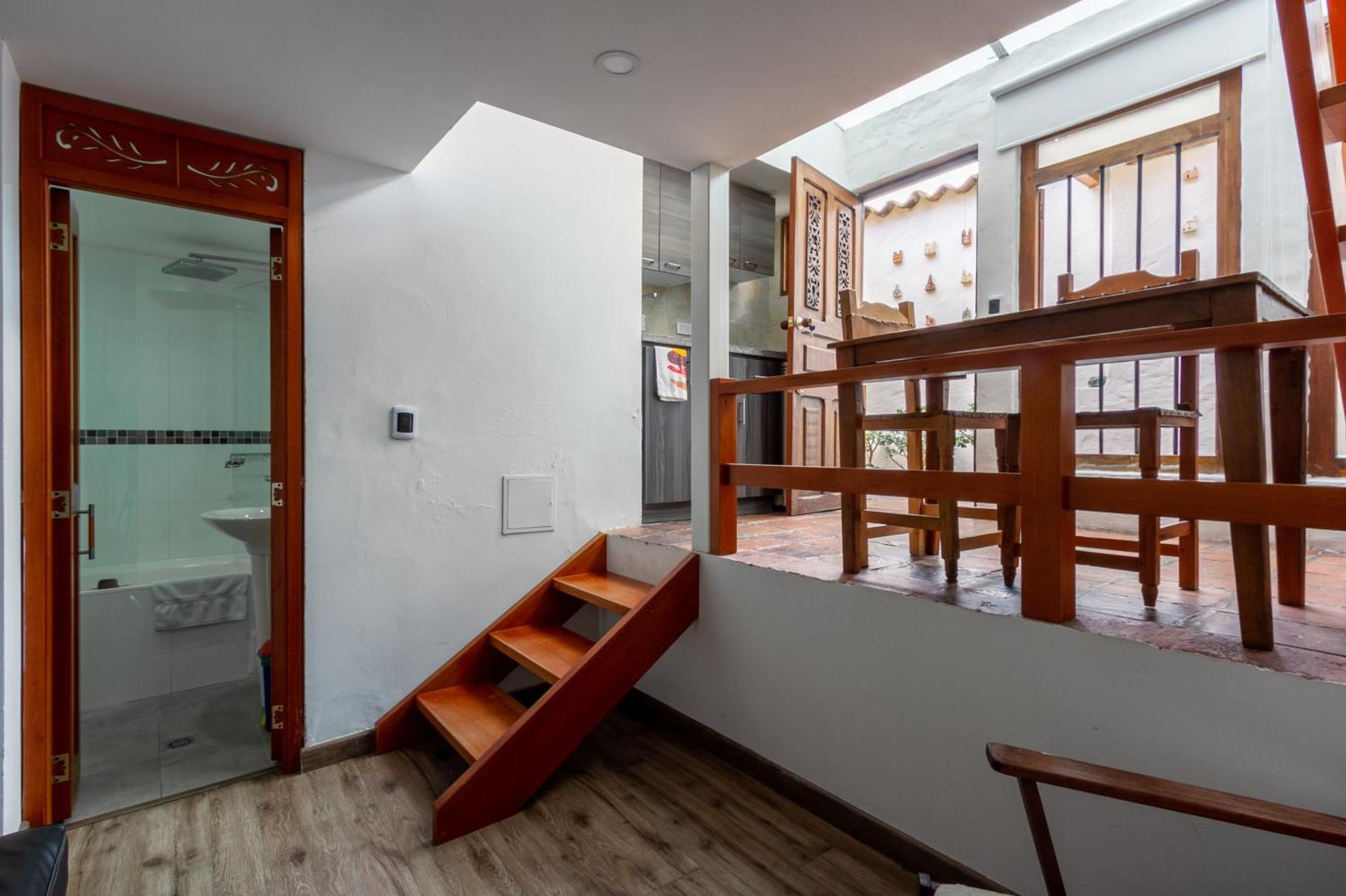 Apartaestudios La Candelaria Богота Екстериор снимка