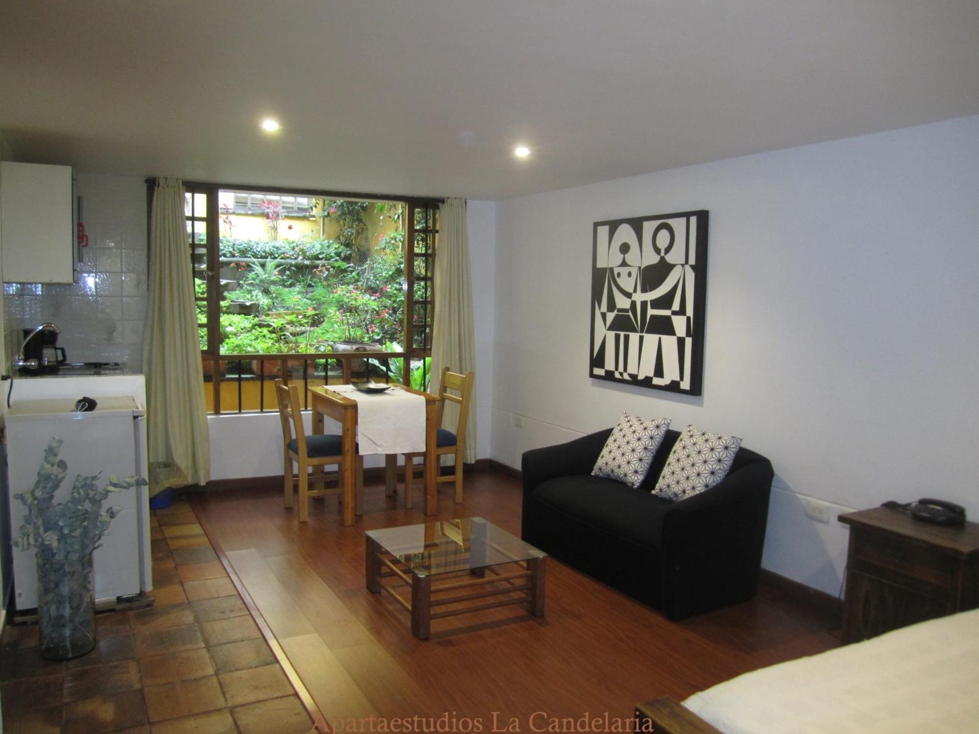 Apartaestudios La Candelaria Богота Екстериор снимка