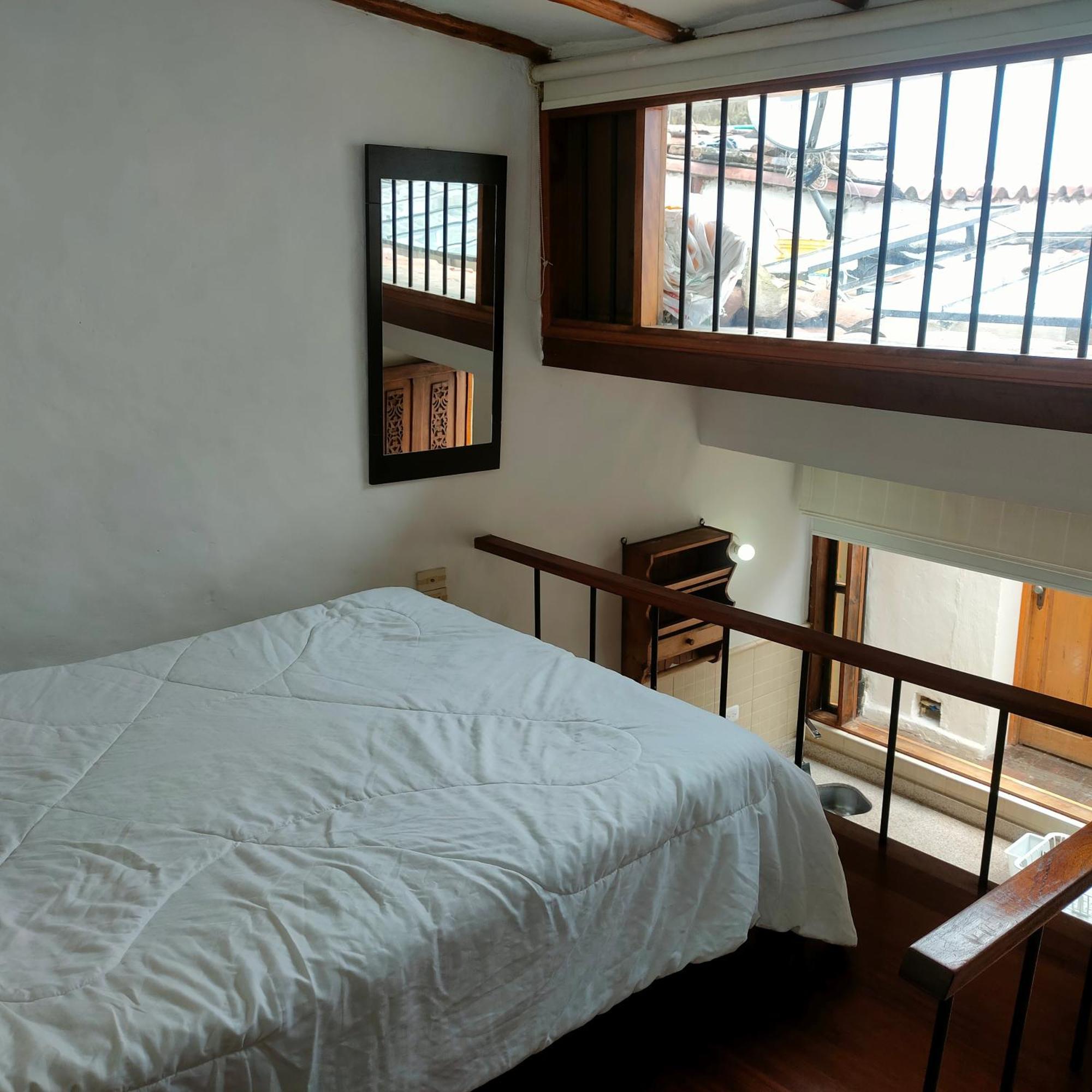 Apartaestudios La Candelaria Богота Екстериор снимка